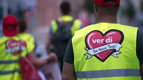 Das bisherige Angebot der Arbeitgeber reicht Verdi nicht. Die Gewerkschaft fordert im Einzelhandel 2,50 Euro mehr Gehalt und Lohn pro Stunde. - &copy; dpa