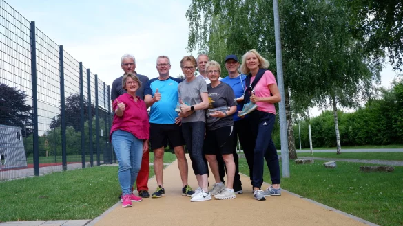 Gabi Rottmann (von links), Uwe Horstmann (beide Heimatverein), J&ouml;rg Baldig, Birgit Wiegrebe (Orga-Team), Uwe Sch&uuml;nemann (Stadt Barntrup), Elke Budna, Wolfgang Budna und Sandra Kaufmann (alle Orga-Team) freuen sich auf viele L&auml;ufer und L&auml;uferinnen. Es fehlen Bj&ouml;rn Strohmeier, Klaus Blome und Frank Hanel. - &copy; Lorraine Brinkmann