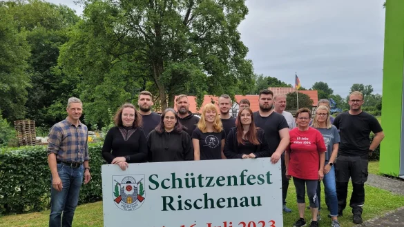 Die Rischenauer Sch&uuml;tzen freuen sich auf ihr anstehendes Sch&uuml;tzenfest. Erstmals mit dabei ist auch ein Kinderhofstaat. - &copy; Sch&uuml;tzenverein Rischenau