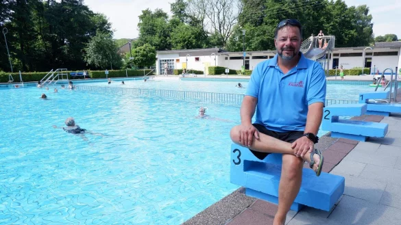 Markus Burmester war 15 Jahre in Rinteln als Fachkraft f&uuml;r B&auml;derbetriebe angestellt. Ein komplettes Bad zu leiten, war bis vor kurzem f&uuml;r den 53-J&auml;hrigen Neuland. - &copy; Lorraine Brinkmann