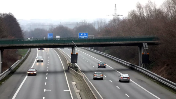 Die A30 muss stellenweise saniert werden und wird deshalb nachts an verschiedenen Stellen gesperrt. - &copy; Bj&ouml;rn Kenter