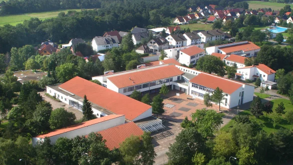 Das Gel&auml;nde der ehemaligen Erich-K&auml;stner Schule soll bald umgestaltet werden. Das hat der Rat einstimmig beschlossen. - &copy; Stadt Augustdorf