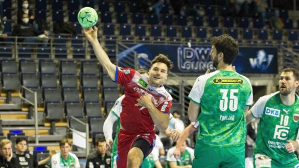 Dani Baijens und der TBV Lemgo Lippe mussten gegen die F&uuml;chse-Abwehr viel Aufwand betreiben. Foto: Uwe Koch/Eibner-Pressefoto - &copy; Uwe Koch/Eibner-Pressefoto