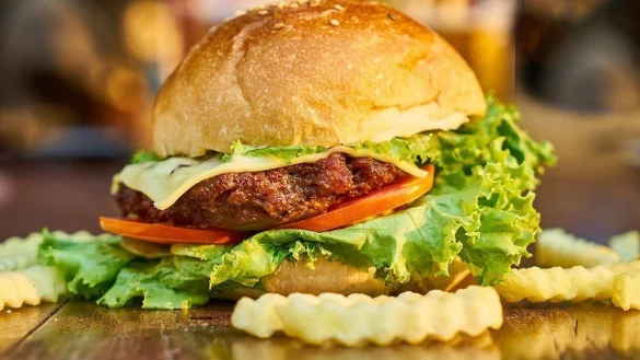 Ehemalige Mitarbeiterinnen und Mitarbeiter erheben schwere Vorw&uuml;rfe gegen die 
Burger-King-Filiale. - &copy; Symbolfoto: Pixabay