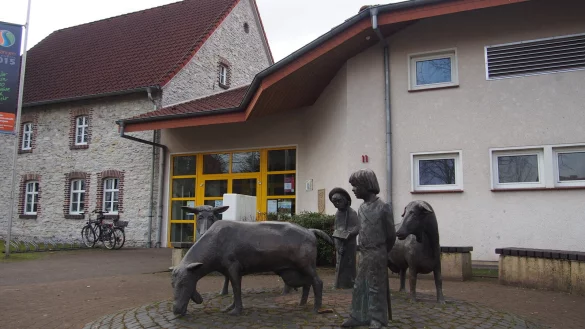 Das B&uuml;rgerhaus in Schlangen. In der vergangenen Ratssitzung wurde hier der Haushalt verabschiedet. Doch die Zahlen, die einige Ratsmitglieder in den Raum warfen, sorgten bei den Zuschauern f&uuml;r Verwirrung. - &copy; Archivbild Klaus Karenfeld
