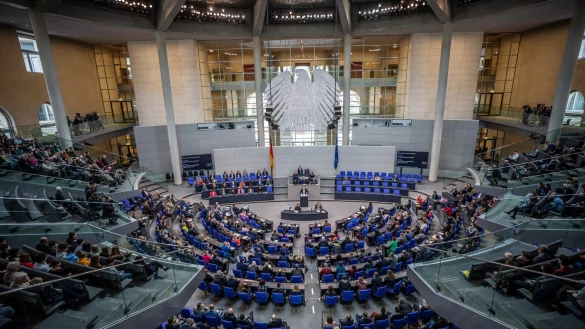 Das Parlament soll in Zukunft nur noch 630 Abgeordnete haben &ndash; mehr als hundert weniger als bisher. Die Reform des Wahlrechts hat aber unter den Politikern nicht nur Freunde. - &copy; picture alliance/dpa | Michael Kappeler