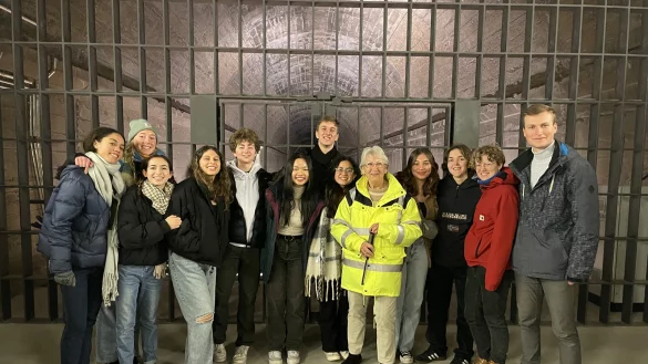 Das Ziel von Deutschlands &auml;ltester, gemeinn&uuml;tziger Austauschorganisation, Experiment, ist seit 90 Jahren der Austausch zwischen Menschen aller Kulturen, Religionen und Altersgruppen. - &copy; Bildrechte: B&uuml;ro Robin Wagener