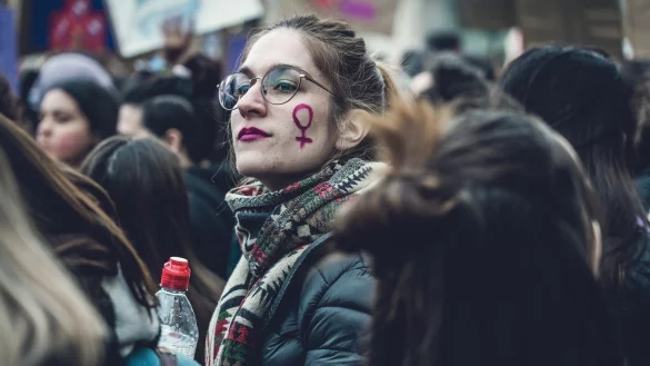 Auch im Jahr 2023 m&uuml;ssen Frauen f&uuml;r ihre Rechte k&auml;mpfen. - &copy; Pixabay