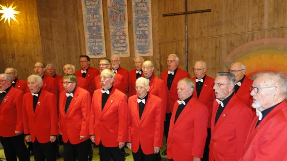 Der Polizeichor Detmold hat unter Leitung von Irina Stein 2022 sein letztes Weihnachtskonzert in der Vers&ouml;hnungskirche gegeben. Jetzt hat der Verein die Selbstaufl&ouml;sung beschlossen. - &copy; Hajo G&auml;rtner