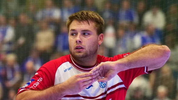 Schock für den TBV Lemgo Lippe: Kian Schwarzer fällt für einige Wochen aus. - © Jörg Hagemann