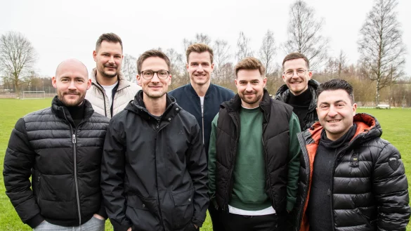 Die sieben Gr&uuml;ndungsmitglieder von Eintracht Lemgo (v.l.): Tobias Prachnau, Patrick C&ouml;hring, Niclas Pohl, Janik Brosch, Darvin Dreymann, Luca Steinhart und Kenan Sayan. - &copy; Nicole Reineke
