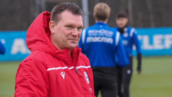 Uwe Koschinat ist neuer Trainer von Arminia Bielefeld. Bereits am Donnerstag leitete er seine erste Trainingseinheit beim DSC. - © Andreas Zobe
