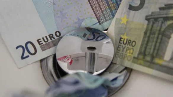 Mehr Geld "wandert" in den Abfluss: Die Schmutzgeb&uuml;hren in Oerlinghausen steigen Mitte 2023 um zw&ouml;lf Prozent. - &copy; Till Brand/Symbolfoto