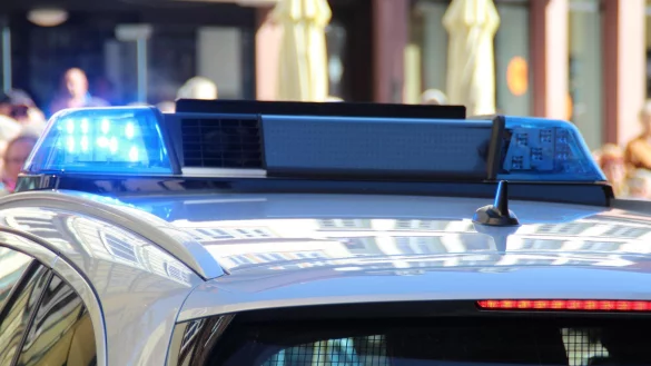 Die Polizei fahndet nach zwei Tatverd&auml;chtigen, die in Extertal-B&ouml;singfeld aus einem Verbrauchermarkt gemeinschaftlich einen Karton mit Zigarettenschachteln geklaut haben sollen. - &copy; Symbolfoto Pixabay