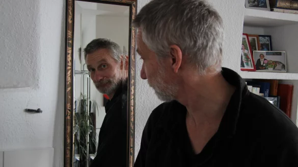 Rainer Sievert lebt und arbeitet seit Jahrzehnten als Schauspieler und Regisseur in Paris. - &copy; Katrin Kantelberg