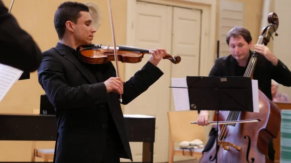 Tanz der Kobolde. Alexey Galikhanov gelingt eine temperamentvolle Interpretation. - © Thomas Krügler