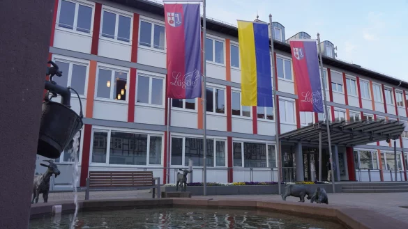 Das Standesamt im Lügder Rathaus stellt sich neu auf. - © Archivfoto: Michaela Weiße