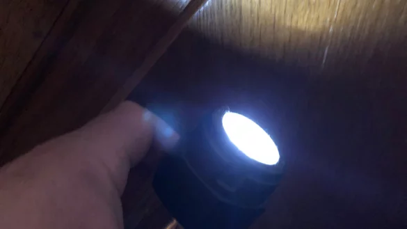 In einer Siedlung in H&ouml;rste waren am Montag ab dem sp&auml;ten Nachmittag Taschenlampen gefragt. - &copy; Thomas Reineke