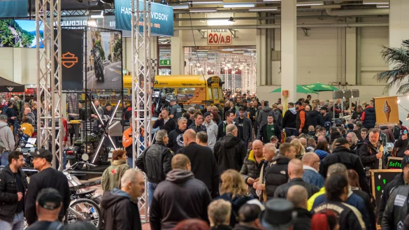 Zur "Custombike-Show" werden am ersten Dezember-Wochenende wieder Zehntausende Motorrad-Fans im Messzentrum Bad Salzuflen erwartet. - &copy; Fabian Friese Fotografie; Info: +4916092948401