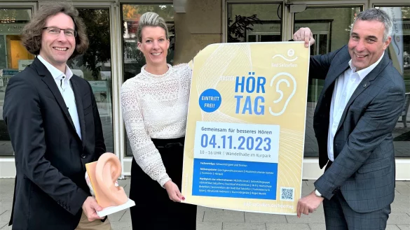 Auf den H&ouml;rtag freuen sich (von links) Dr. Sascha Roder (Postdoktorand der Stadt), Beigeordnete Melanie 
Koring und B&uuml;rgermeister Dirk Tolkemitt. - &copy; Fotorechte: Stadt Bad Salzuflen