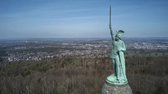 In fast allen St&auml;dten und Kreisen ist die Zahl der Einwohnerinnen und Einwohner zwischen 2020 und 2021 gestiegen. - &copy; picture alliance / ASSOCIATED PRESS