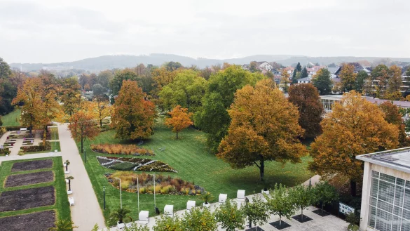 Der Kurpark im Herbst. - &copy; Stadt Bad Salzuflen/Strothb&auml;umer