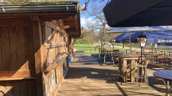 Der Paulaner Biergarten ist derzeit geschlossen. Ob er n&auml;chstes Jahr wieder &ouml;ffnen kann, steht noch nicht fest. - &copy; Sven Kienscherf