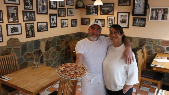 Cosima und Emanuele Fiorini in ihrer Pizzeria. - &copy; Alexandra Schaller