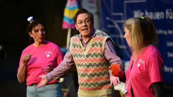 F&uuml;r die Laiendarsteller der Freilichtb&uuml;hne Bellenberg, die jedes Jahr viele Stunden auf der B&uuml;hne stehen, will der Verein angemessene Umkleider&auml;ume in einem Neubau schaffen. - &copy; Nicole Ellerbrake