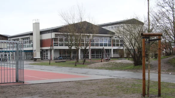 Die Grundschule in der Senne ben&ouml;tigt in naher Zukunft mehr Platz f&uuml;r die Betreuung von OGS-Kindern. - &copy; Cordula Gr&ouml;ne