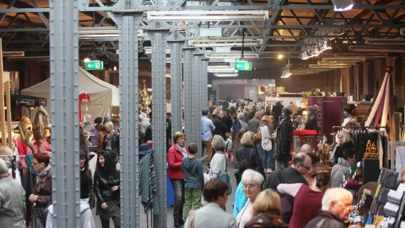 Die Lifestylemesse Herbstzeitlos im Alten G&uuml;terbahnhof in Herford lockt in Scharen Besucher aus der Region. - &copy; Frank-Michael Kiel-Steinkamp (Archiv)
