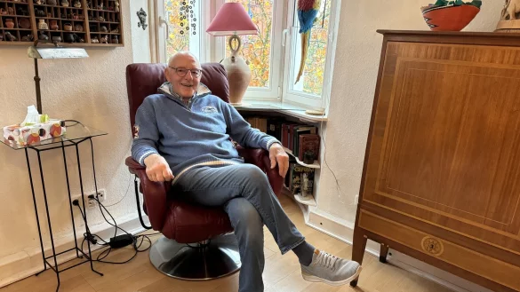 Thomas Niesing hat in der Wenkenstra&szlig;e 1 ein traumhaftes Zuhause gefunden. Das Caf&eacute; und Hotel Kleiner Gr&uuml;nauer befindet sich mit im Geb&auml;ude. - &copy; Sandra Castrup