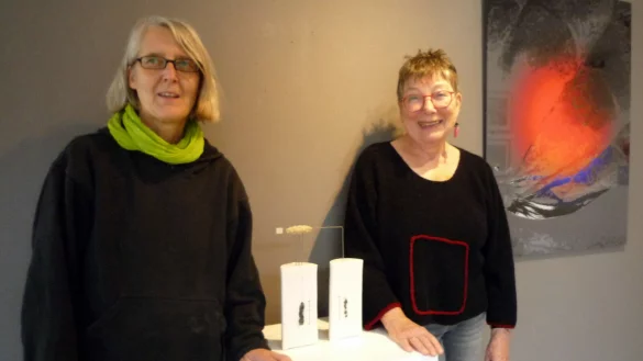 Anja Kracht (links) und Karin Oestreich stellen gemeinsam in der Produzentengaliere 13.14. aus. - &copy; Produzentengaliere 13.14.