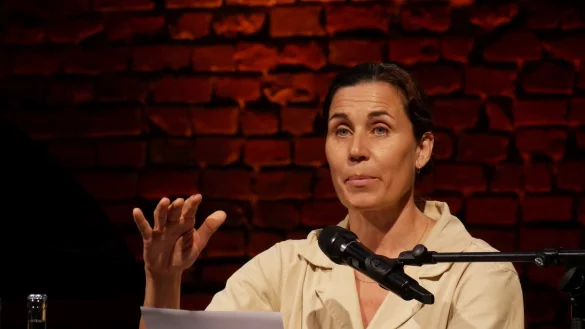 Die ganze Zeit meines Lebens: Schauspielerin Nina Kunzendorf liest Texte von Dinah Nelken. - &copy; Thomas Kr&uuml;gler