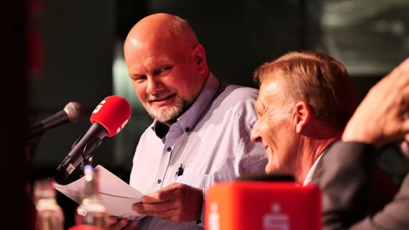 Friedo Petig verz&uuml;ckte mit seinen Wortspielen auch BVB-Boss "Aki" Watzke. - &copy; J&ouml;rg Hagemann