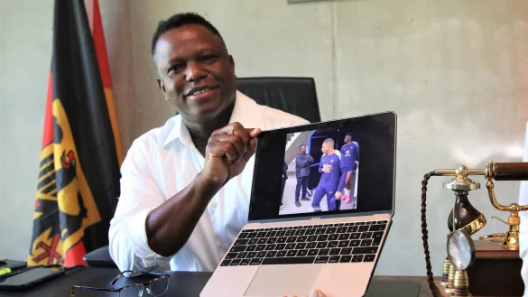 Idrissa Kon&eacute; aus Paderborn betreut mit seinem Sicherheitsdienst Stars wie Kylian Mbapp&eacute; bei der Fu&szlig;ball-EM 2024. - &copy; Rajkumar Mukherjee