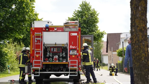 Die Feuerwehr ist am Donnerstagnachmittag zu einem Brand nach Wahmbeckerheide ausger&uuml;ckt. - &copy; Freitag TV