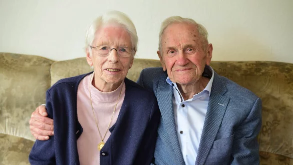 Seit 70 Jahren verheiratet: Erika und Hans-Otto Fl&ouml;rkemeier. - &copy; Nicole Ellerbrake