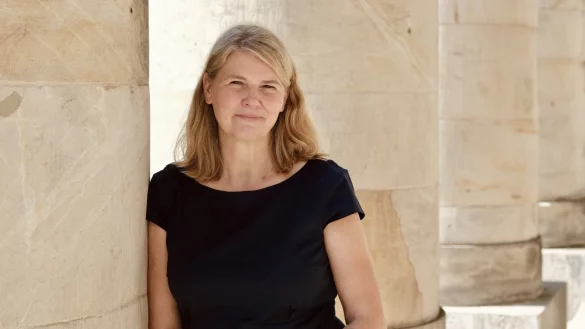 Kirsten Uttendorf hat klare Ideen f&uuml;r das Landestheater Detmold, das sie weiter &ouml;ffnen und &uuml;berregional st&auml;rker verankern will. Ihr schweben auch Urauff&uuml;hrungen im Musiktheater vor. Es soll das Bewusstsein wachsen, dass es sich lohnt, nach Detmold zu kommen, um Kunst zu genie&szlig;en. - &copy; Sven Koch