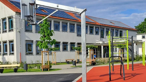 Am Rennekamp ist eine Aktivit&auml;tsfl&auml;che f&uuml;r Jung und Alt mit einem vielf&auml;ltigen Angebot entstanden. - &copy; Gemeinde Schlangen