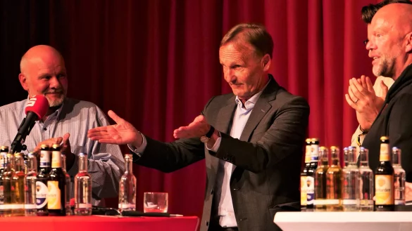 "Danke f&uuml;r einen tollen Abend". Hans-Joachim Watzke hat es in Detmold gefallen. - &copy; J&ouml;rg Hagemann