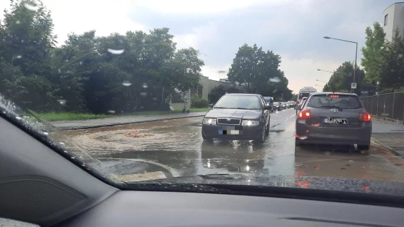 Der Nordring in Detmold ist erst am Freitagmorgen wieder f&uuml;r den Verkehr freigegeben worden. - &copy; Lorraine Brinkmann