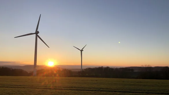 Energie aus Windr&auml;dern ist nachhaltig - aber vor allem bei den Anwohnern nicht immer beliebt. - &copy; Archivfoto: Till Brand