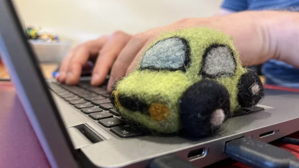 Die Staatsanwaltschaft Detmold ermittelt seit Jahren zu einer Online-Betrugsmasche mit g&uuml;nstig inserierten Autos, die zwar bezahlt, aber nie geliefert werden. Ein Beteiligter hat jetzt wieder auf der Anklagebank in Detmold gesessen. - &copy; Till Brand