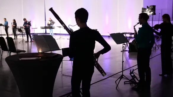 Das H&ouml;rfest f&uuml;r Neue Musik im Hangar steht in den Startl&ouml;chern. - &copy; Klangwerkstatt