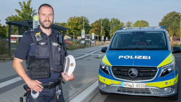 Tom Klitzing ist der neue Kontaktbeamte f&uuml;r die Ortschaften Knetterheide, W&uuml;lfer und den Hoffmannspark. - &copy; Sonja Thelaner/Polizei Lippe