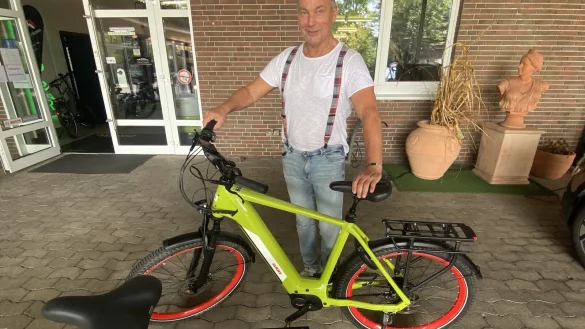 E-Bike-Händler Karl-Heinz Pott hat sich bei Claas eine Lizenz für die neuen Claas-E-Bikes gesichert. - © Markus Voss