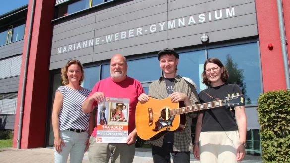 Melanie Hoffmann (von links), Bernd Rossman, David L&uuml;bke und Christine Malinowski freuen sich schon auf das Konzert im Marianne-Weber-Gymnasium. - &copy; Nadine Uphoff