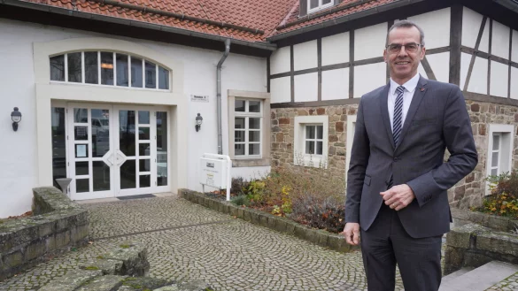 B&uuml;rgermeister J&ouml;rg Bierwirth tritt 2025 nicht mehr zur Kommunalwahl an. Die Fraktionen sind sich einig, dass es schwer wird, einen Nachfolger zu finden. - &copy; Archivfoto: Michaela Wei&szlig;e