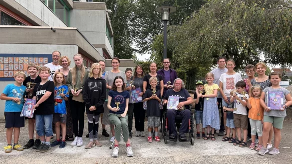 Die Teilnehmer des Sommerleseclubs wurden f&uuml;r ihre kreativen Ideen mit einem "Lese-Oskar" ausgezeichnet. - &copy; Tamina-Shirin Marten